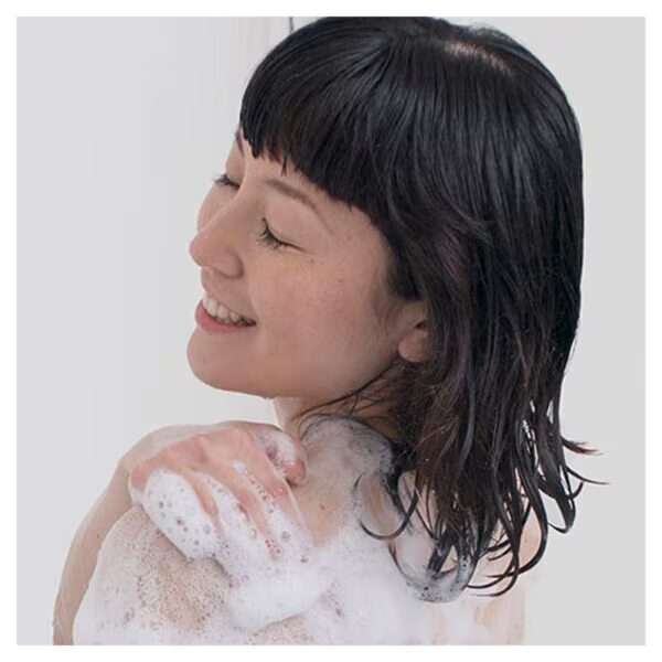 Dove Pampering Shea Butter & Vanilla Body Wash 450ml Dove Pampering Shea Butter & Vanilla Body Wash 450ml