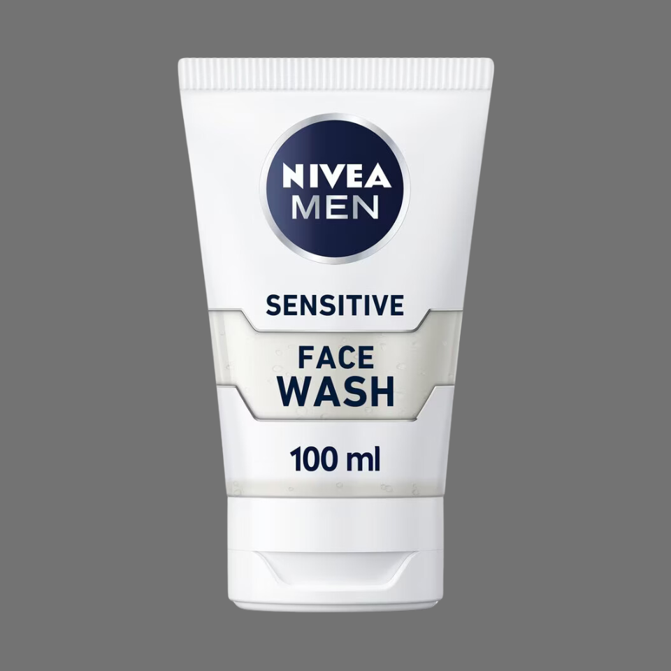 NIVEA MEN Sensitive 0% Alcohol Face Wash 100ml NIVEA MEN Sensitive 0% Alcohol Face Wash 100ml