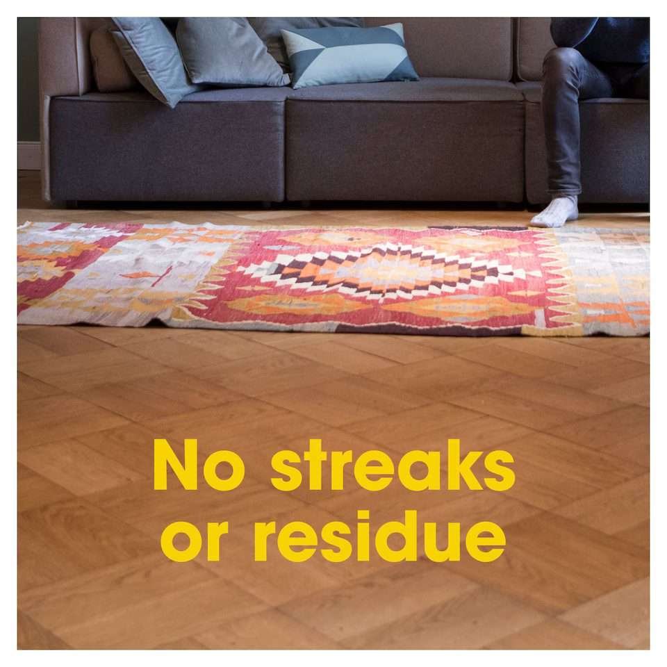 Pledge Expert Care Original Wood Cleaner 750ml Pledge Expert Care Original Wood Cleaner 750ml